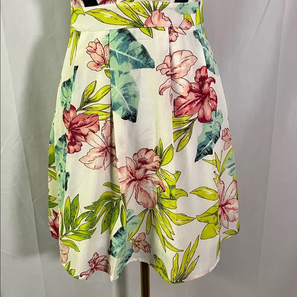 Entro White Multicolor Tropical Floral Print Sleeveless V-Neck A-Line Dress